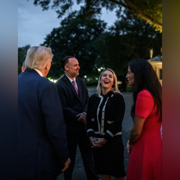 8x10 President Donald Trump hosts a Rose Garden Club Dinner 16pc Photo Set - Picture 14 of 16